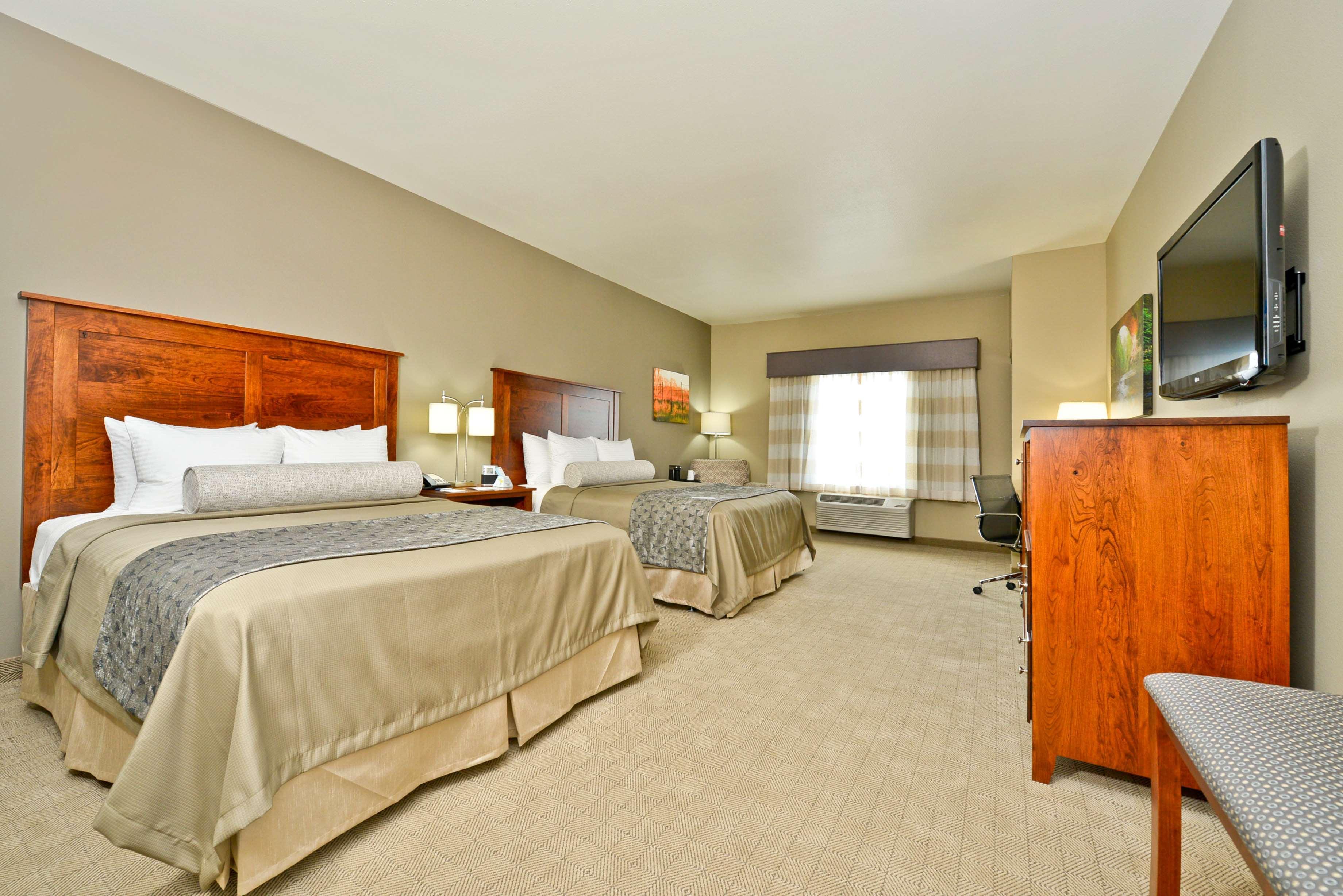 Best Western Plus Green Mill Village Hotel & Suites Arcola Екстериор снимка