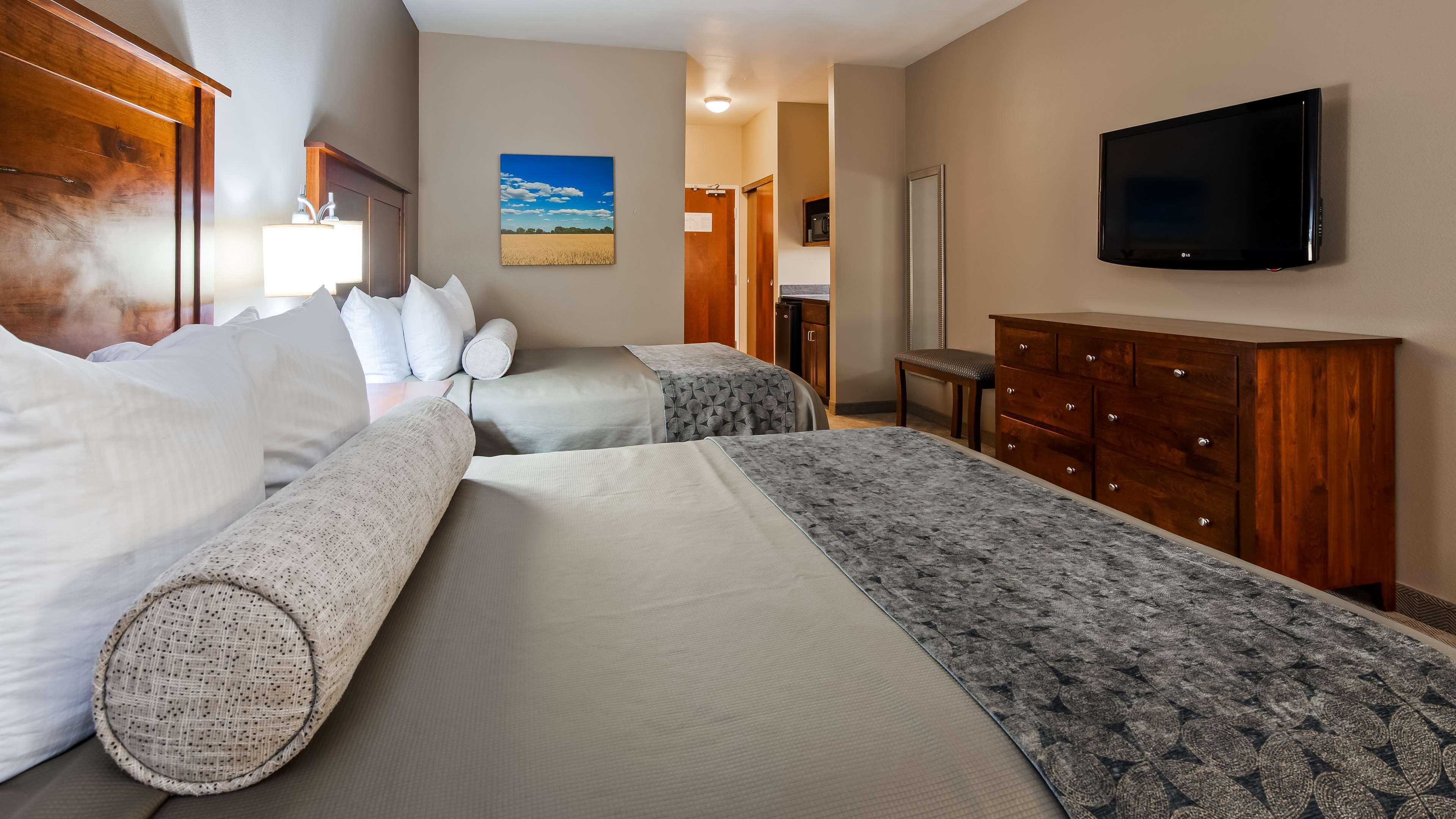 Best Western Plus Green Mill Village Hotel & Suites Arcola Екстериор снимка