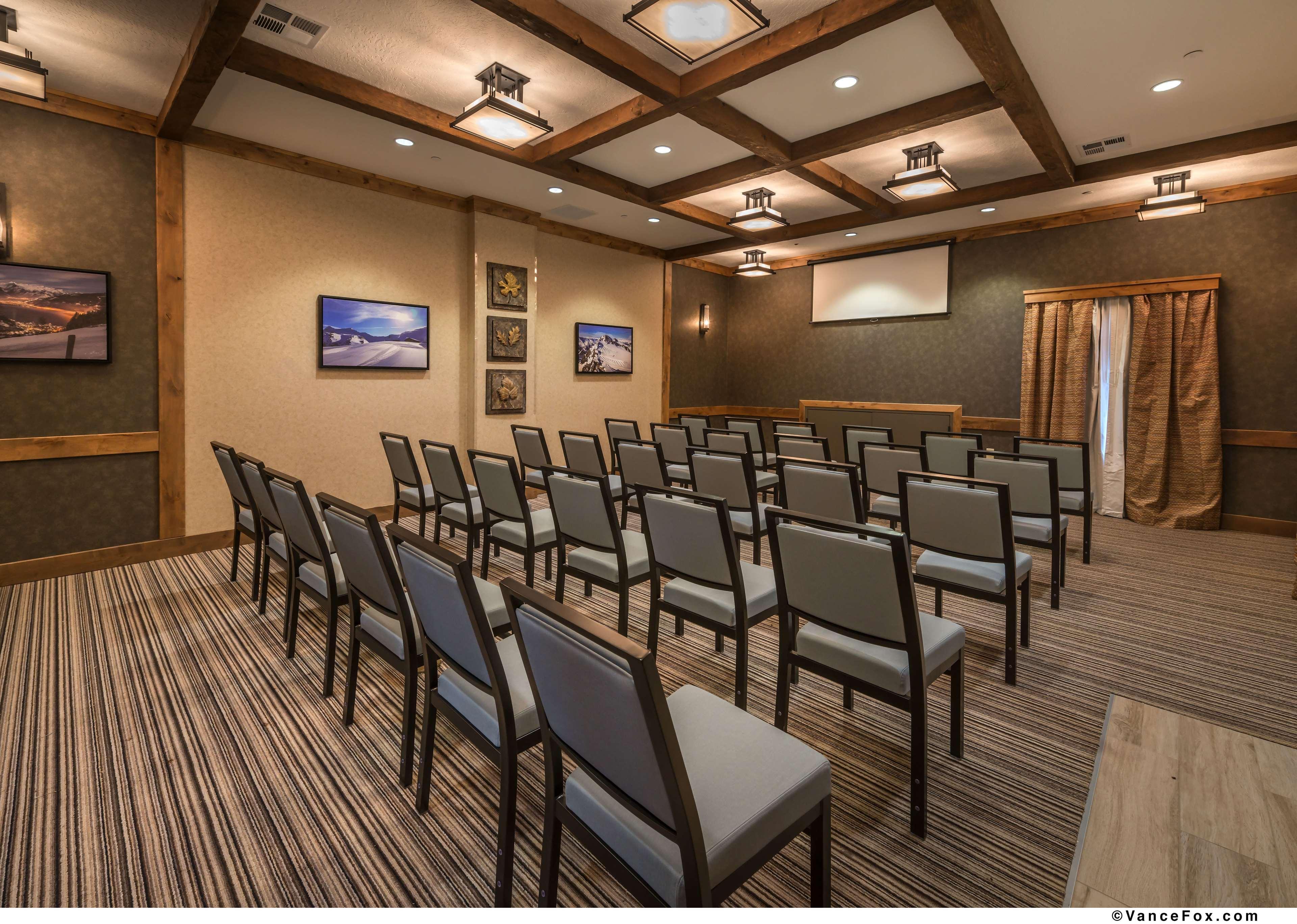 Best Western Plus Green Mill Village Hotel & Suites Arcola Екстериор снимка