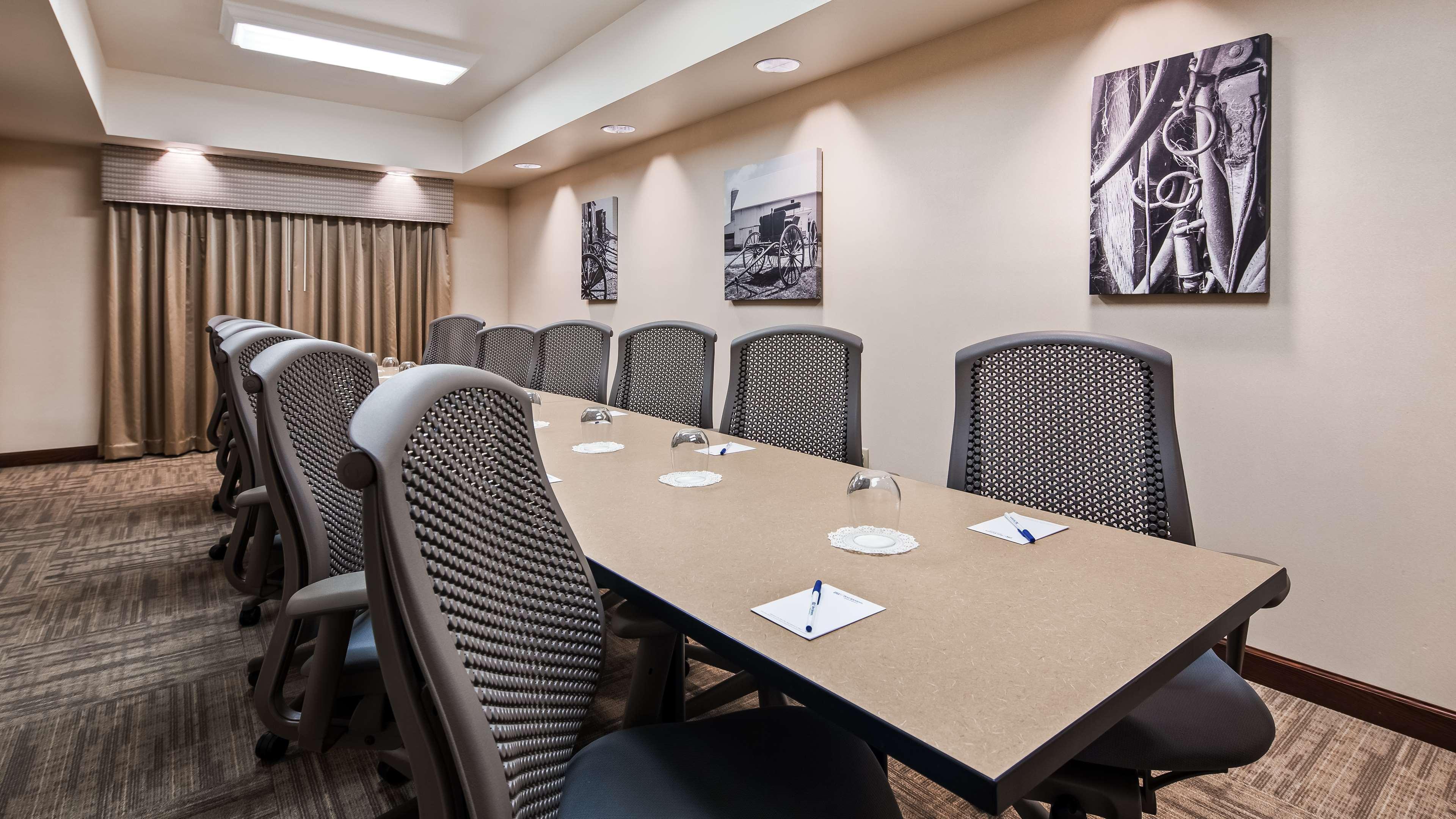 Best Western Plus Green Mill Village Hotel & Suites Arcola Екстериор снимка