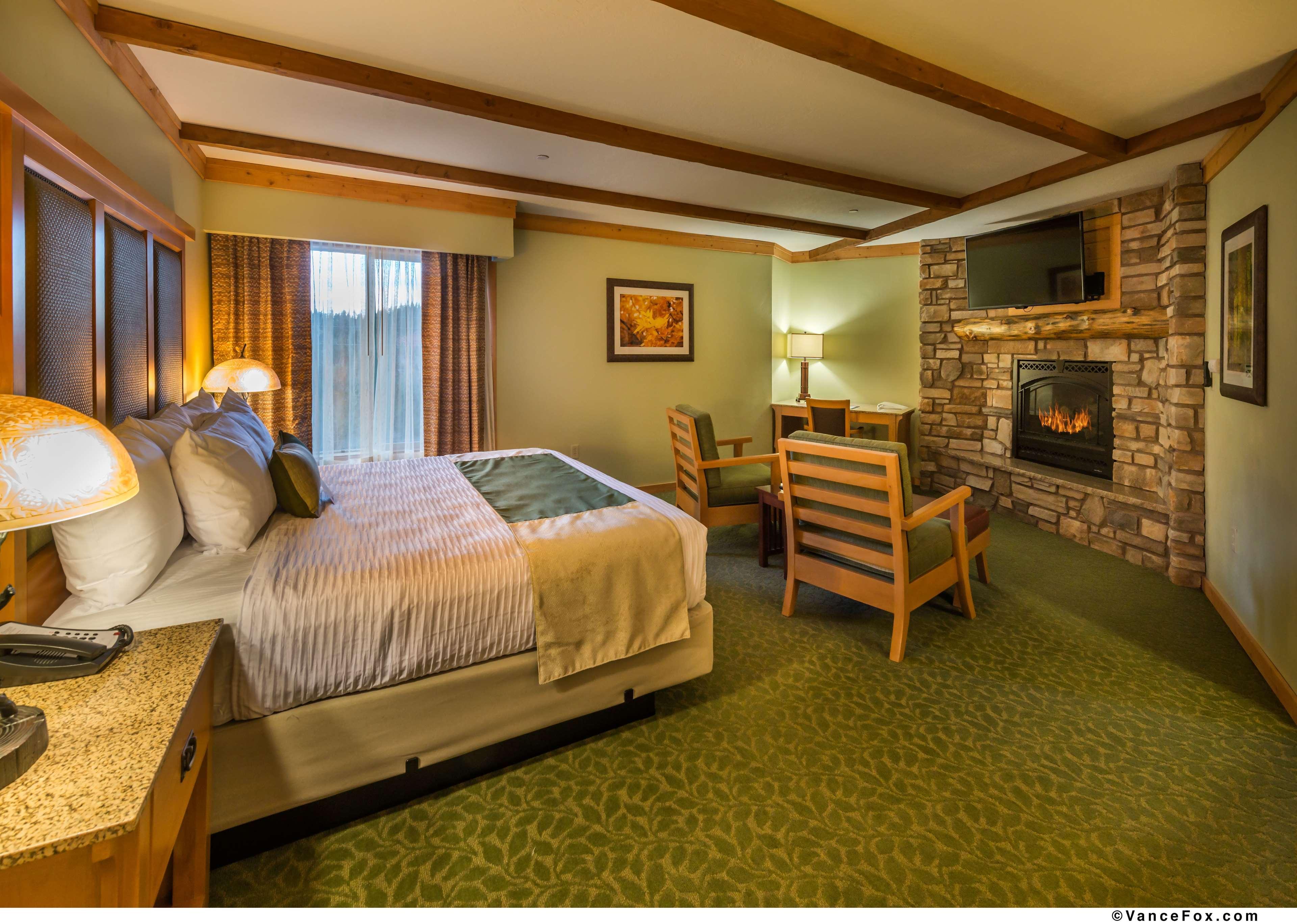 Best Western Plus Green Mill Village Hotel & Suites Arcola Екстериор снимка