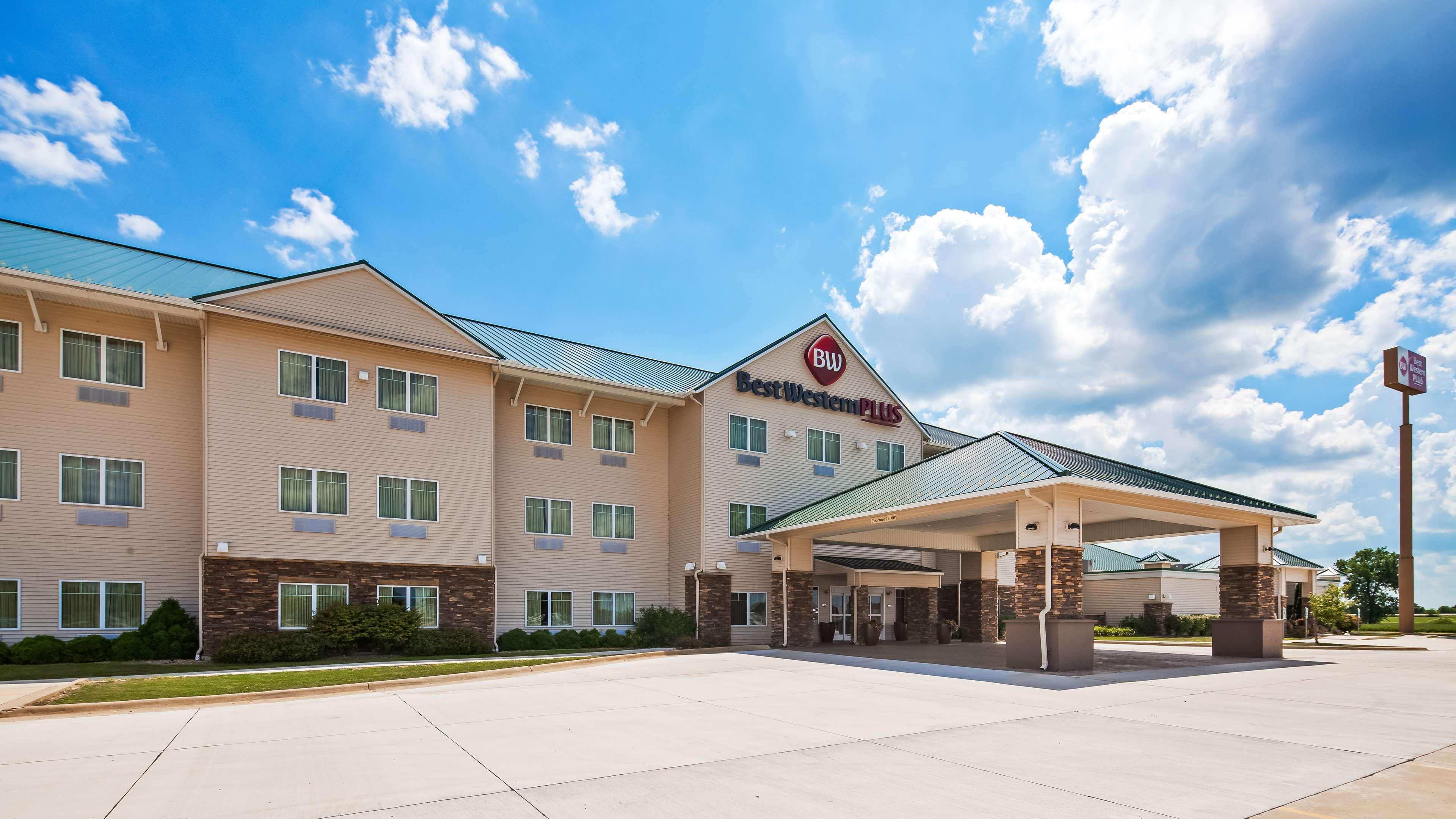 Best Western Plus Green Mill Village Hotel & Suites Arcola Екстериор снимка
